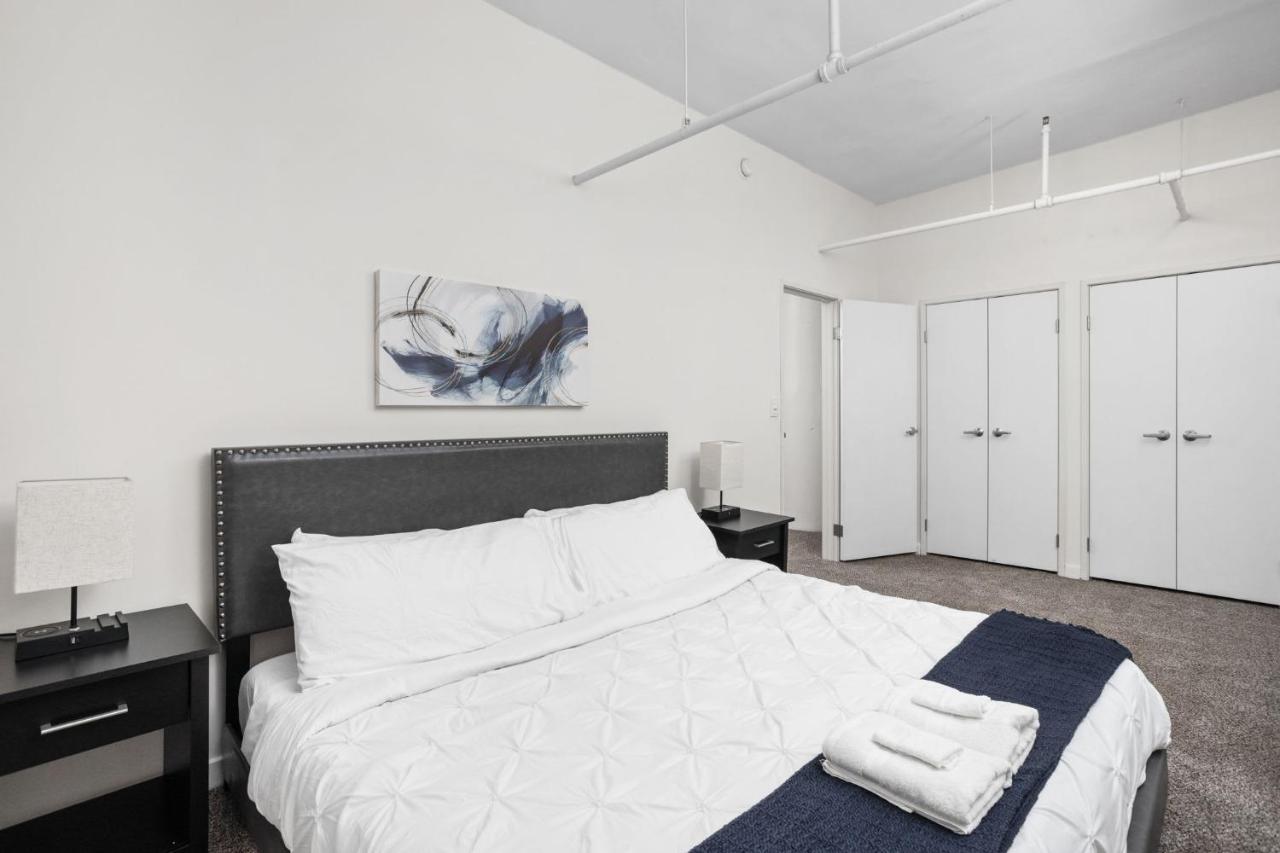 אינדיאנפוליס 2Br 2Ba In The Block Apartment By Cozysuites מראה חיצוני תמונה