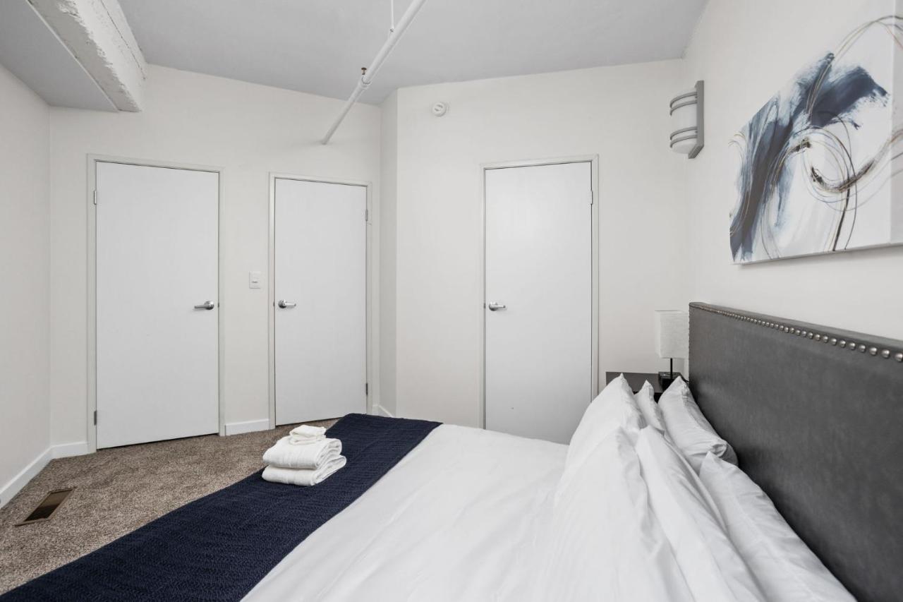 אינדיאנפוליס 2Br 2Ba In The Block Apartment By Cozysuites מראה חיצוני תמונה