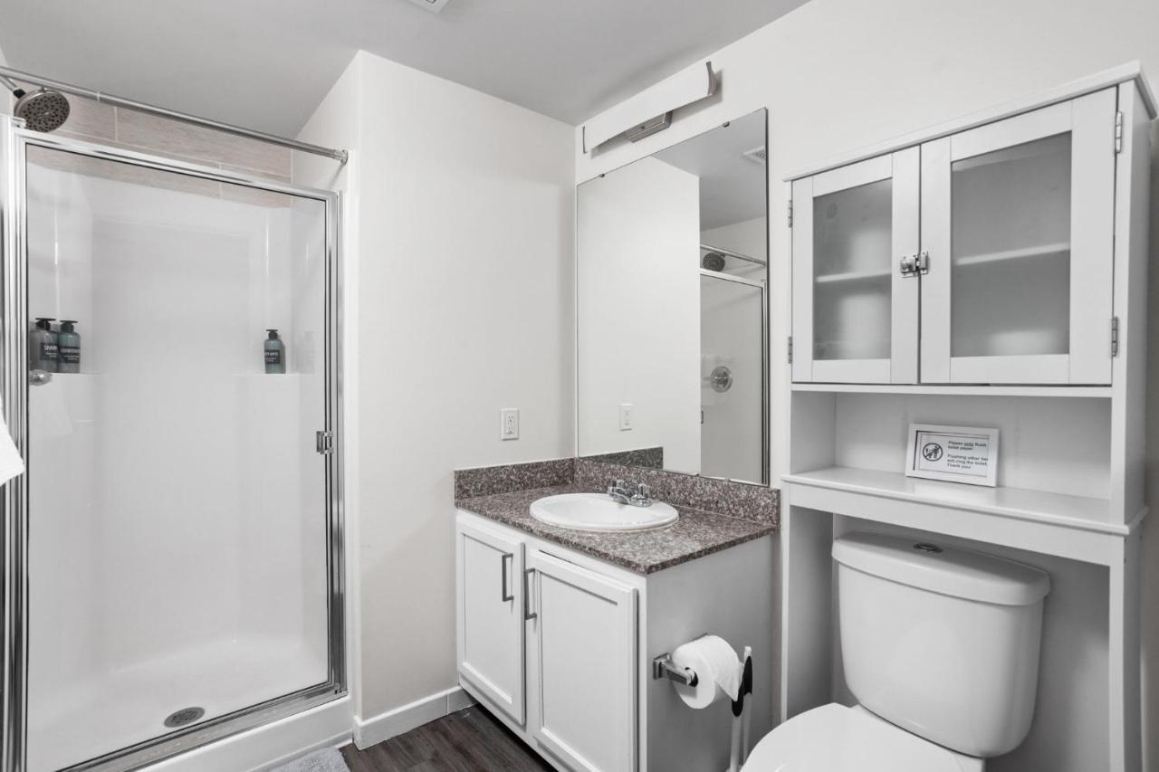 אינדיאנפוליס 2Br 2Ba In The Block Apartment By Cozysuites מראה חיצוני תמונה