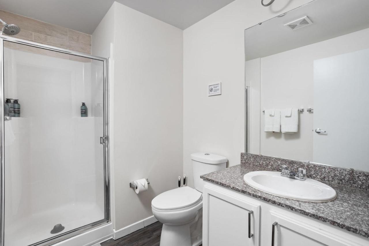 אינדיאנפוליס 2Br 2Ba In The Block Apartment By Cozysuites מראה חיצוני תמונה